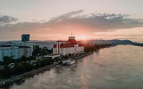 Hilton Vienna Waterfront